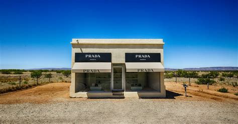 installazione prada marfa|prada marfa design.